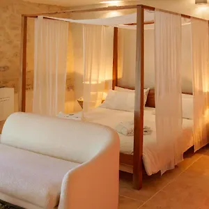 https://love-in-taulignan-cocon-intimiste-balneo.hotels-rhonealpes.com