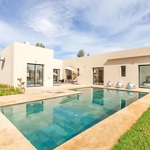 https://villa-miami-jacuzzi-table-ping-pong.marrakeshhotelsmorocco.com